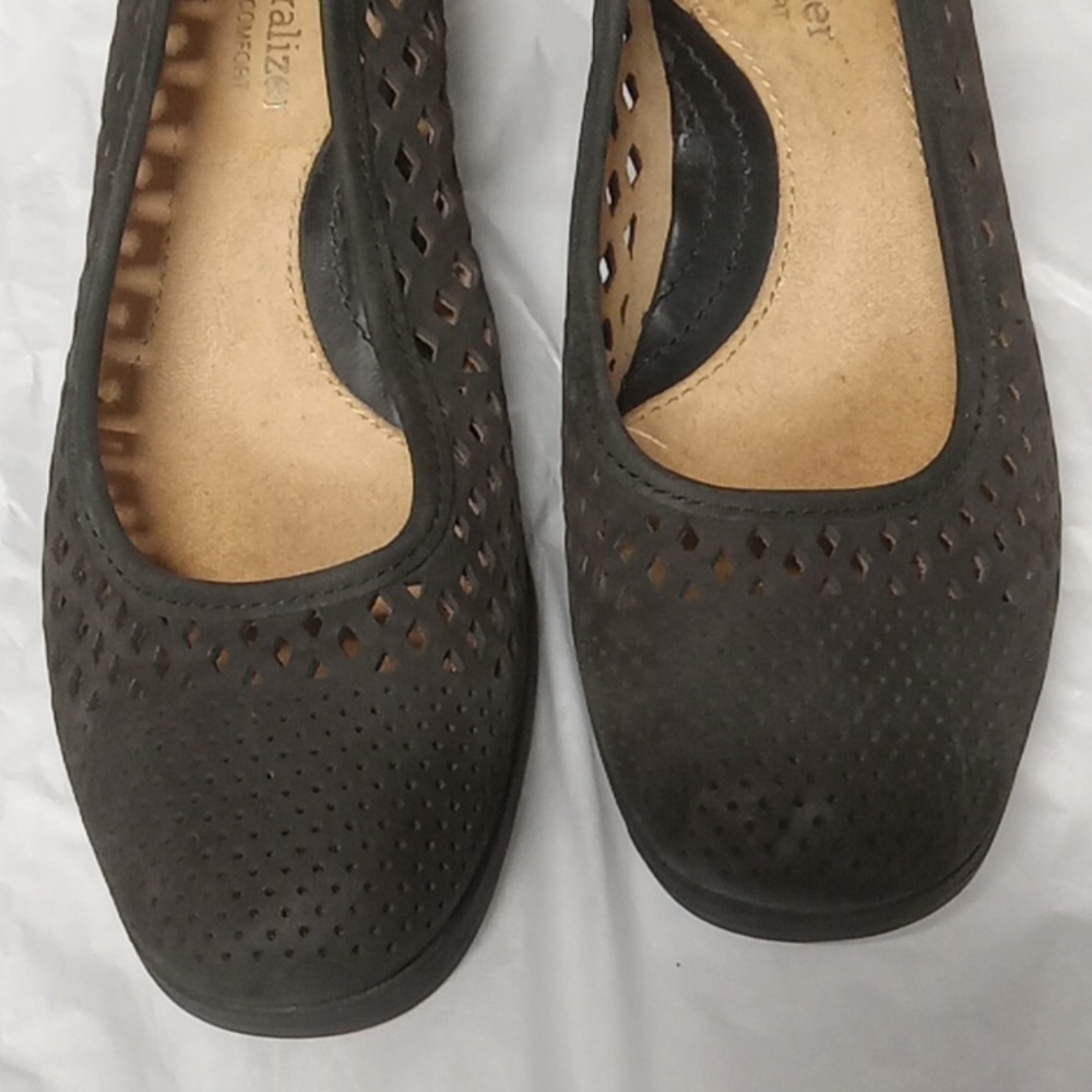 Naturalizer Black Wedges with Rounded Toe and Slip-On Style - Picture 4 of 6